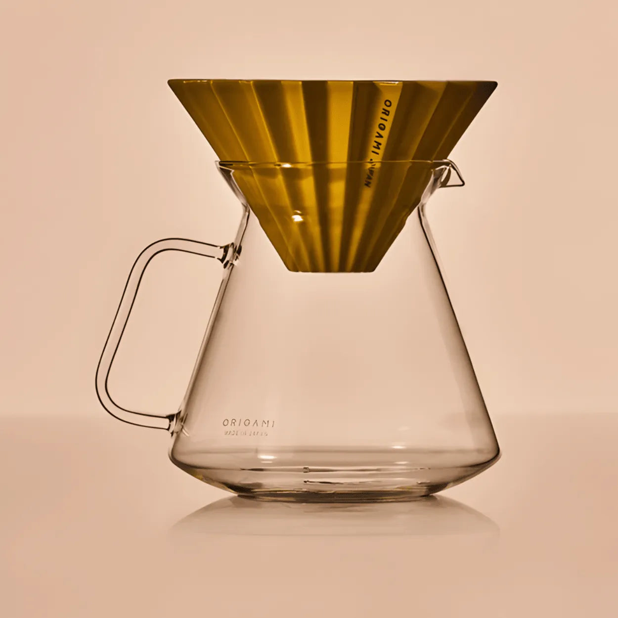 
                  
                    ORIGAMI Glass Coffee Server W/ HARIO
                  
                